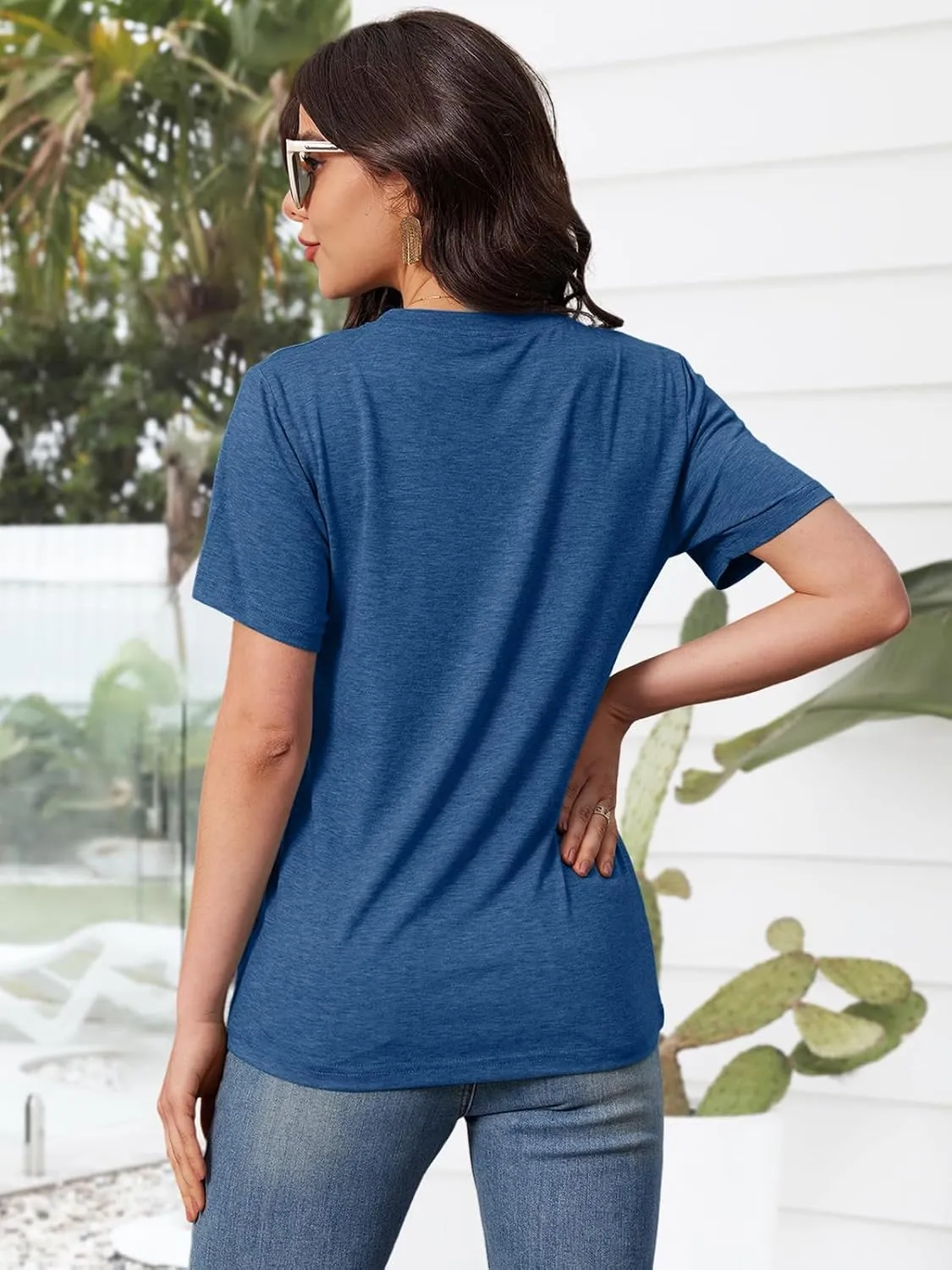 Graphic Tees for Women Vintage Sea Turtle T Shirts Hawaiian Beach Tshirts Summer Casual Short Sleeve Tops
