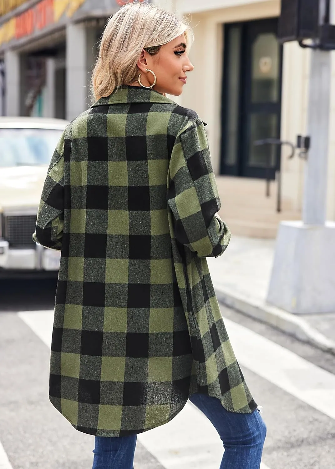 Zeagoo Flannel for Women 2025 Fall Fashion Long Sleeve Plaid Button Down Shirts Shacket Blouse Top with Pockets