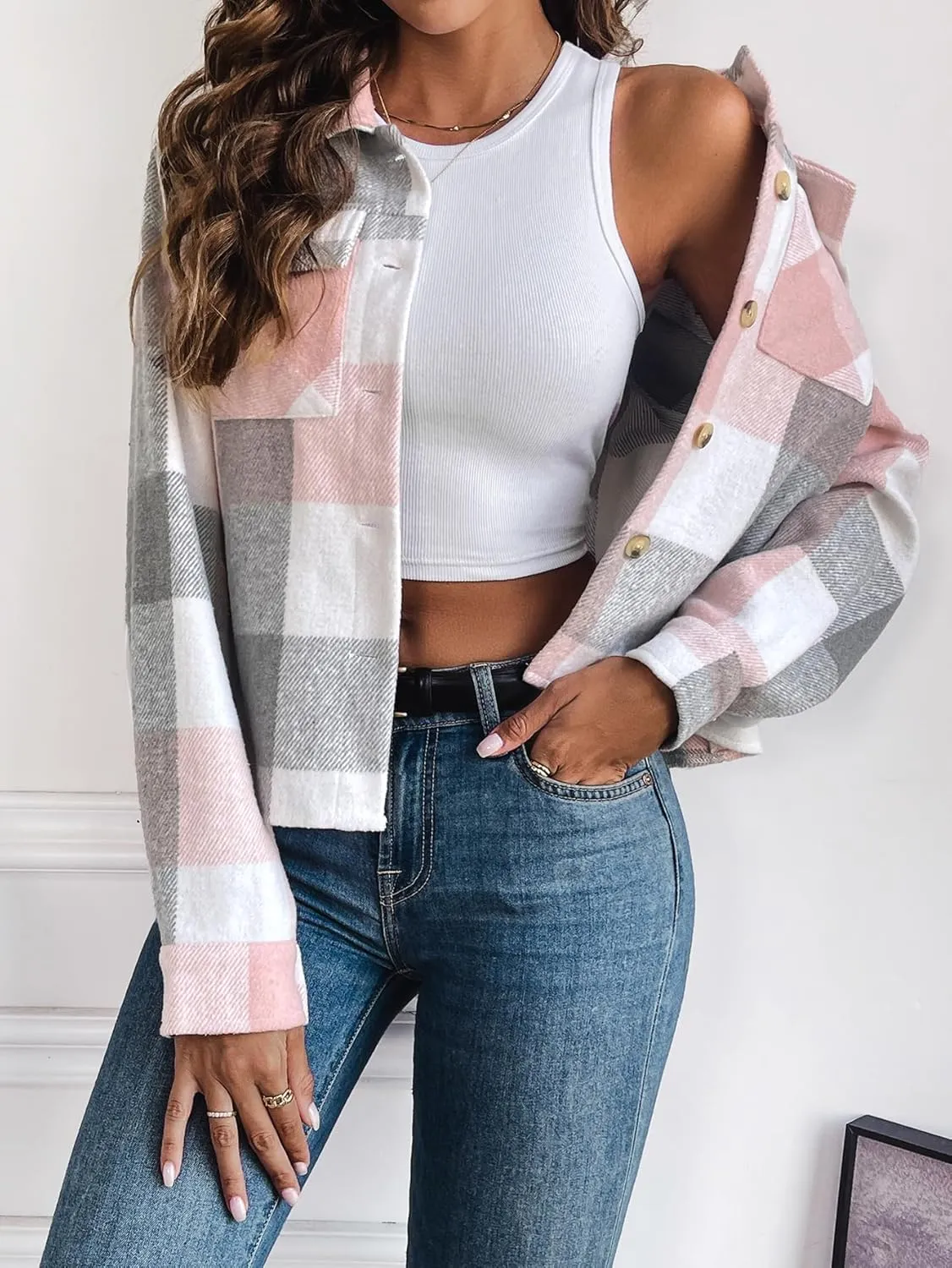 Zeagoo Flannels for Women Cropped Shacket Jacket Fashion Plaid Button Down Shirt 2025 Fall Coat Tops